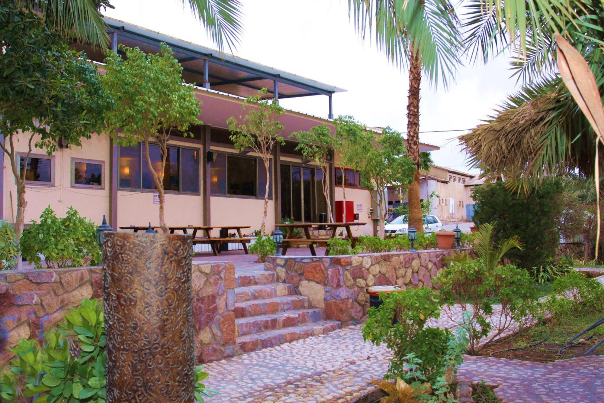 Arava Hostel Ейлат Екстериор снимка